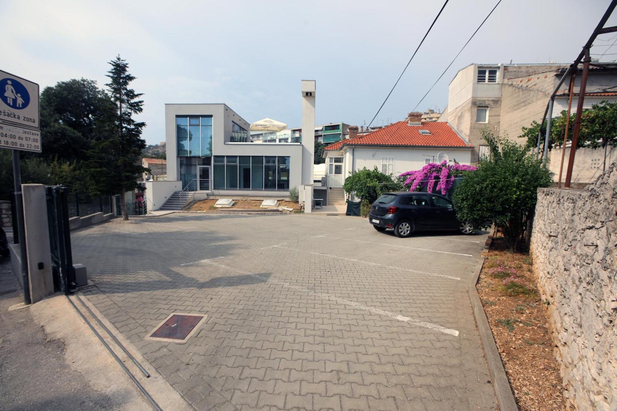 D R Apartments Šibenik Esterno foto