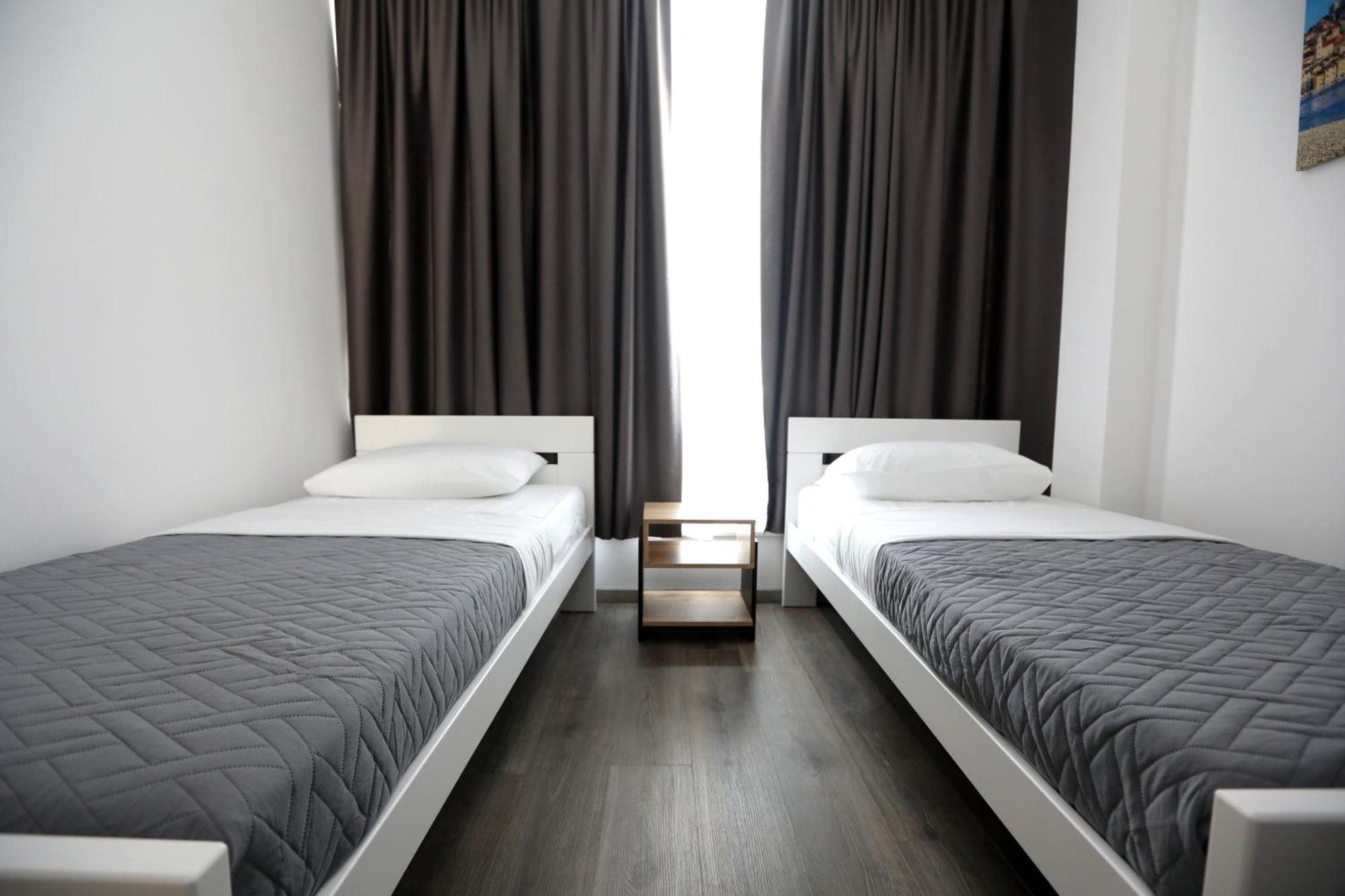 D R Apartments Šibenik Esterno foto