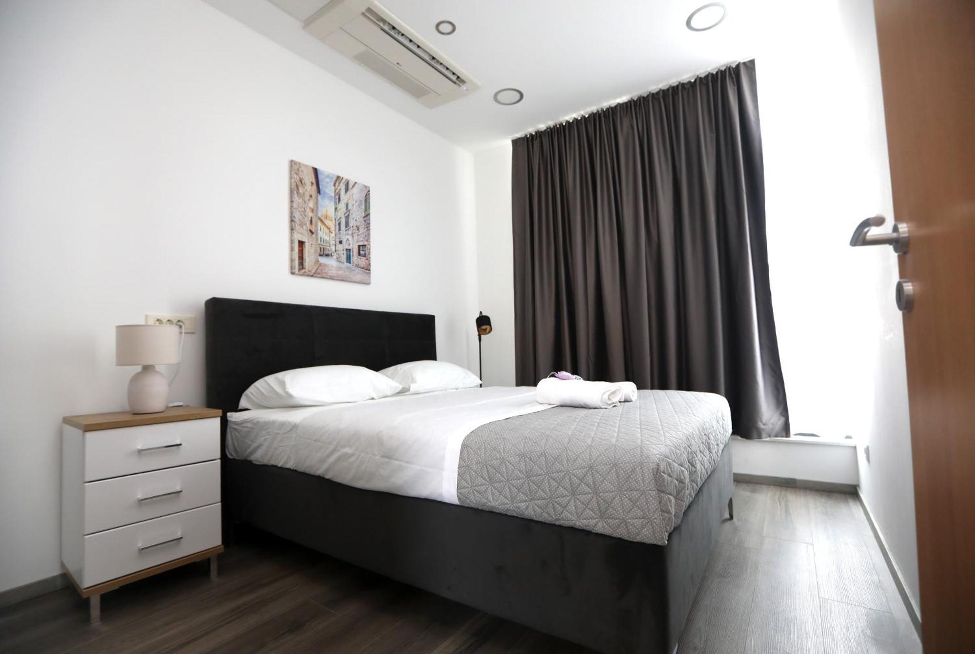 D R Apartments Šibenik Esterno foto