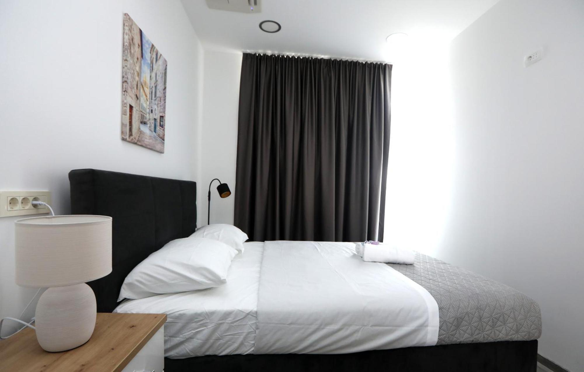 D R Apartments Šibenik Esterno foto