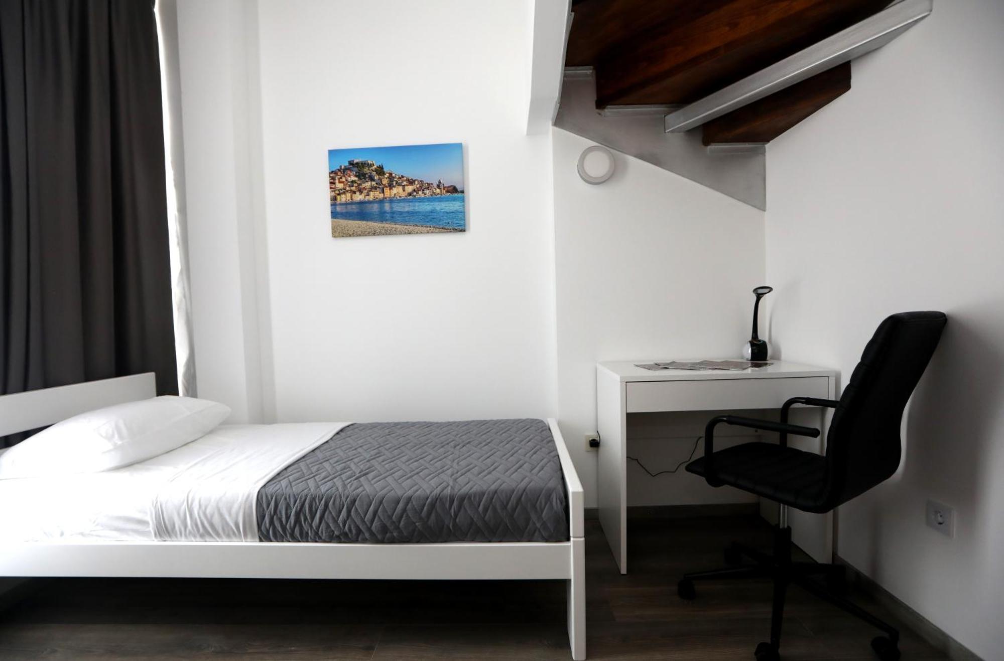 D R Apartments Šibenik Esterno foto