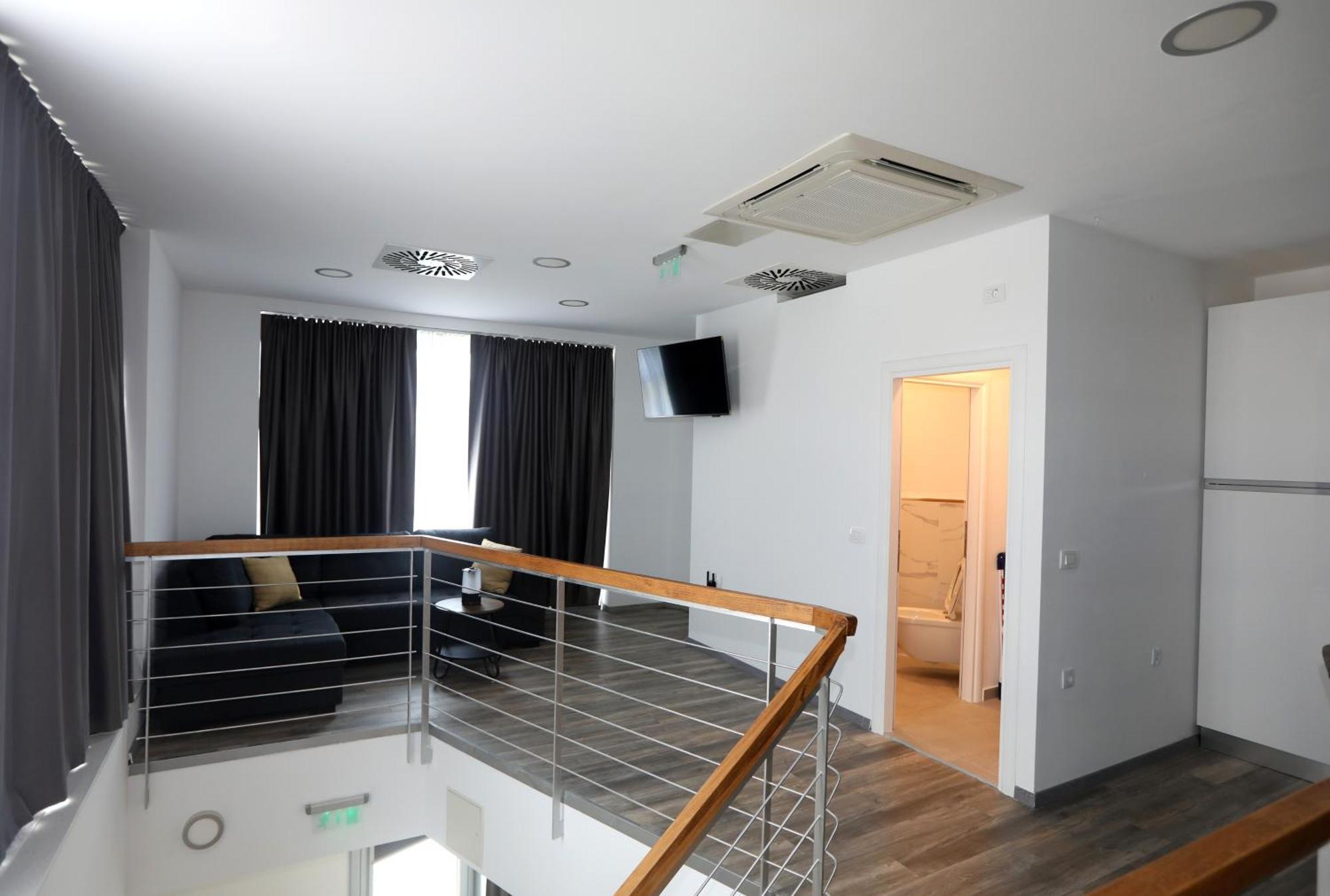 D R Apartments Šibenik Esterno foto