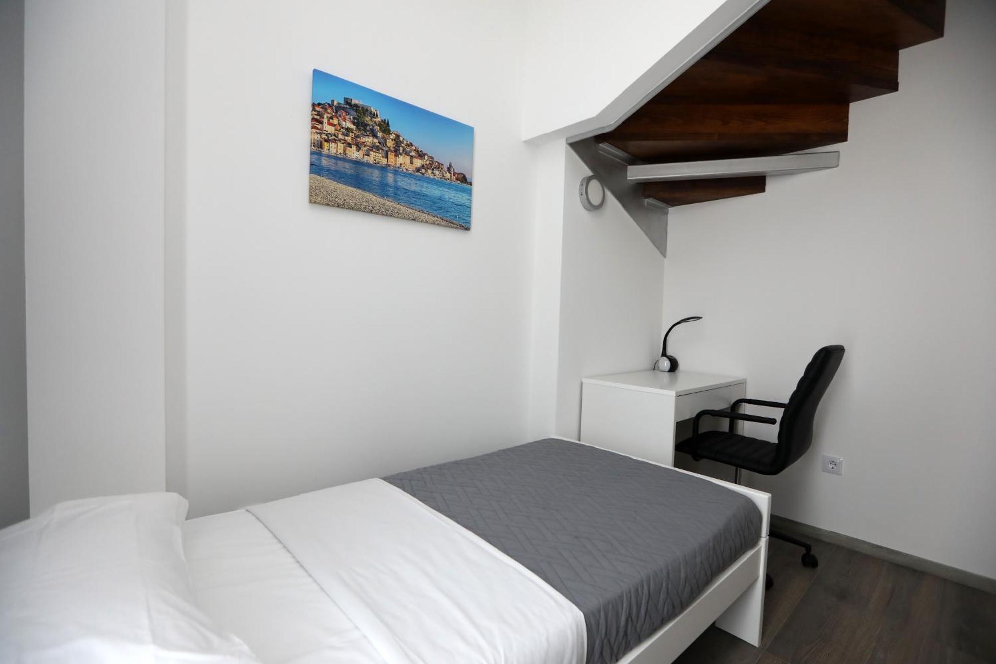 D R Apartments Šibenik Esterno foto